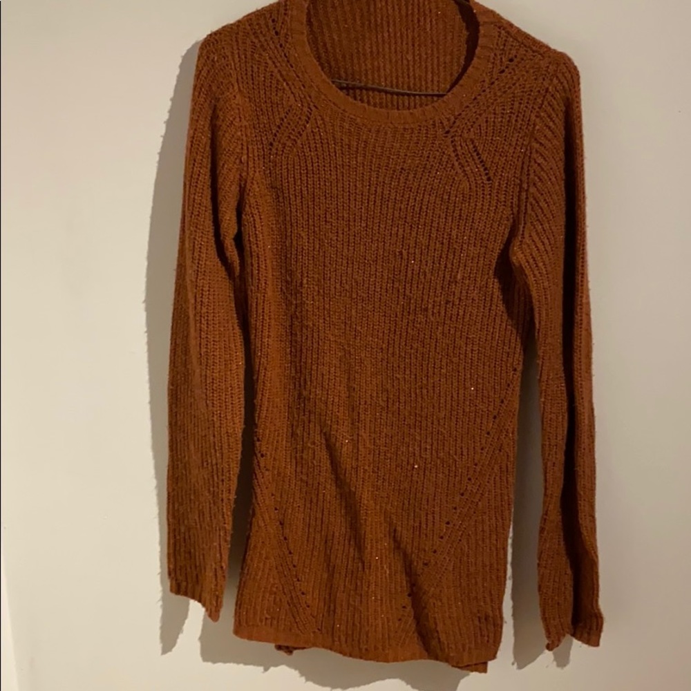 Pullover sweater